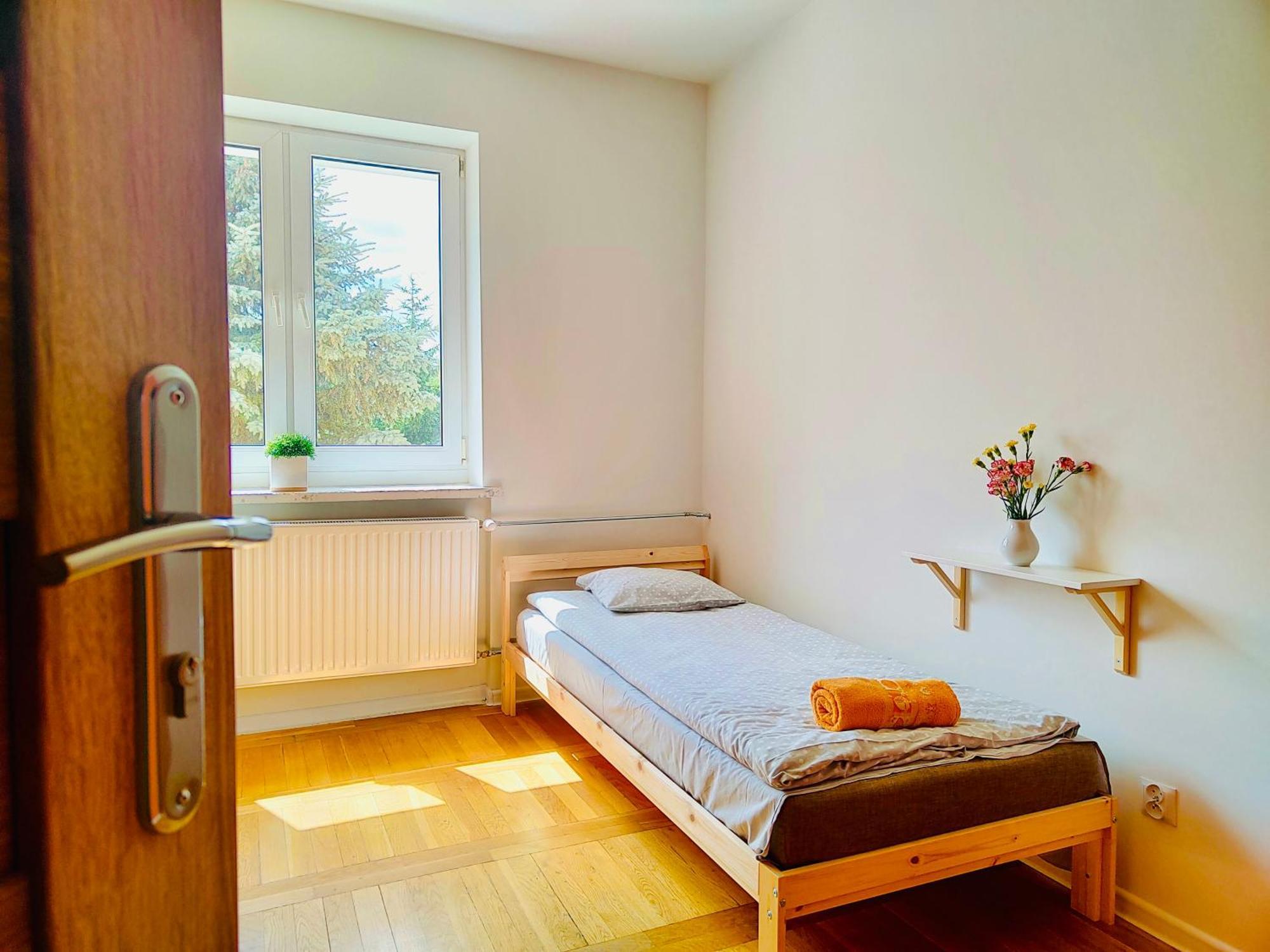Dom Bez Scian Otel Gubin Dış mekan fotoğraf